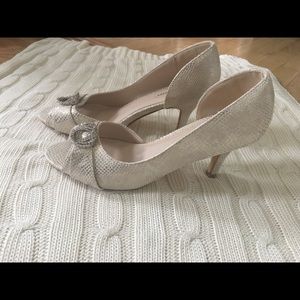 New with tag heels